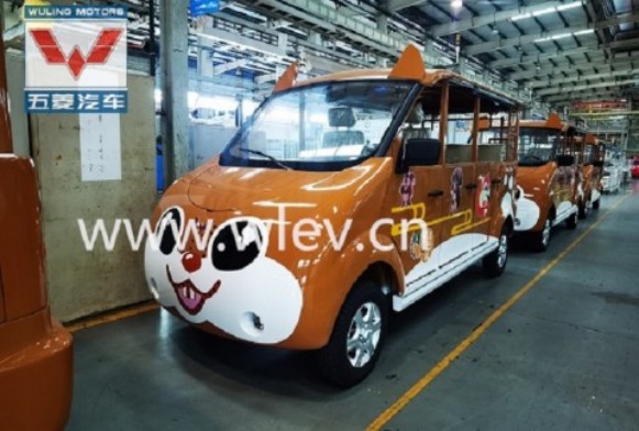 1741763102546260.jpg 小浣熊.jpg